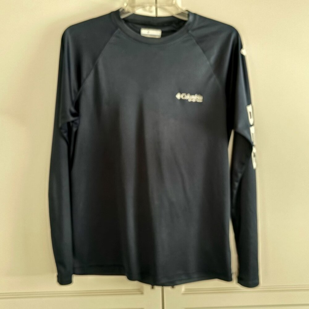 Columbia PFG navy blue womans LG shirt